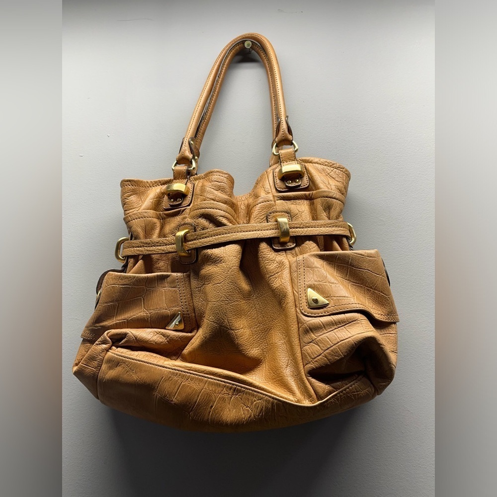 Tote Handbag in Tan Leather with Gold Hardware